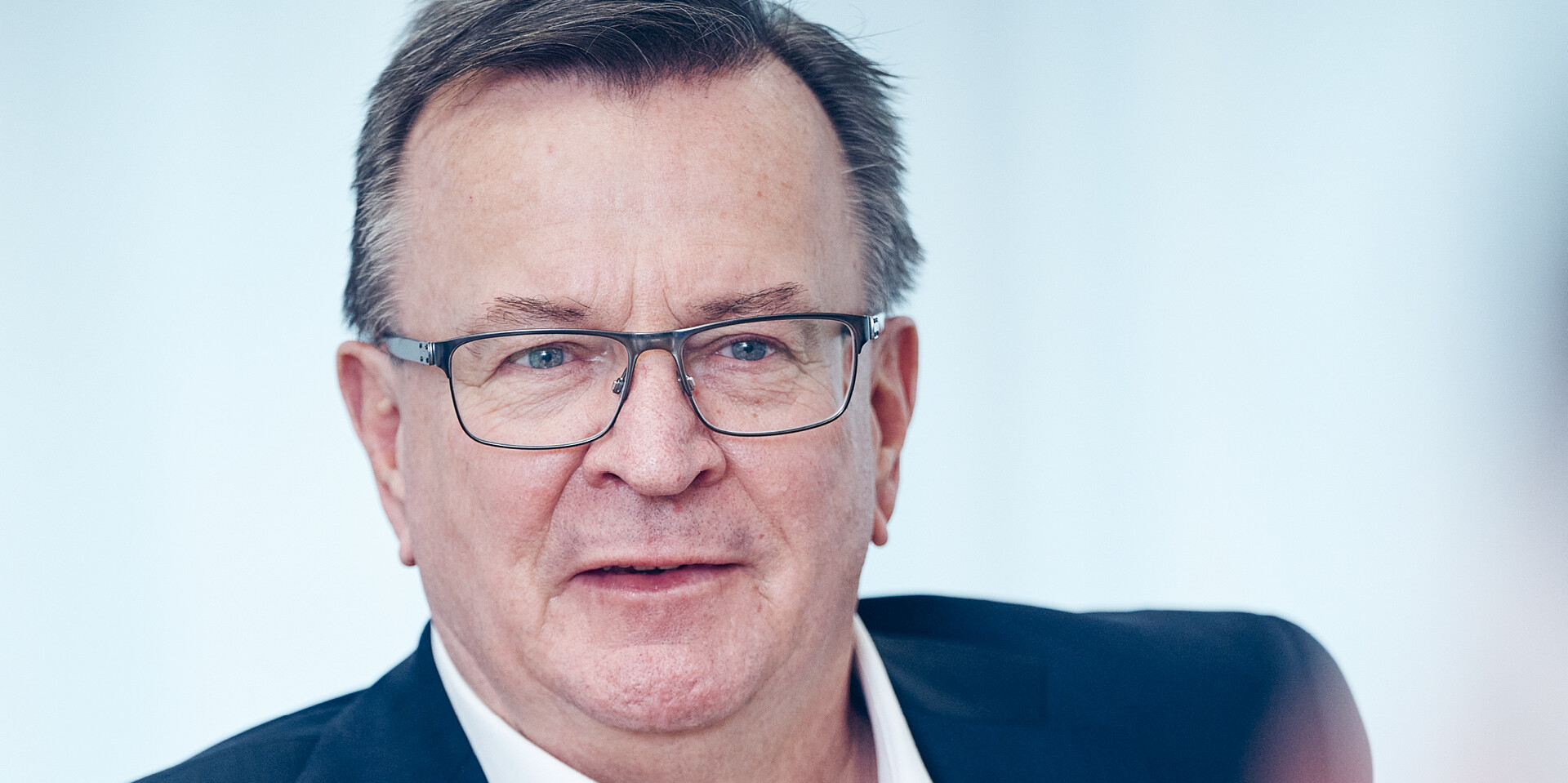  Dr. Martin Komischke