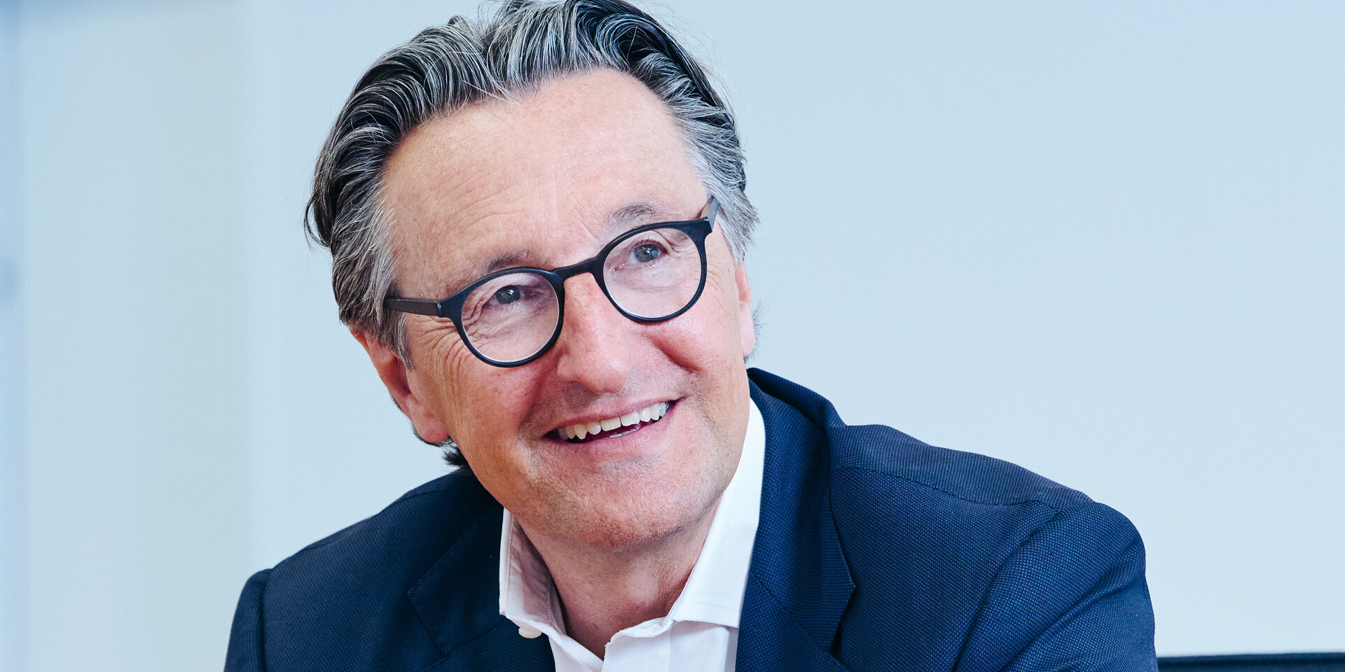  Dr. Andreas Hünerwadel